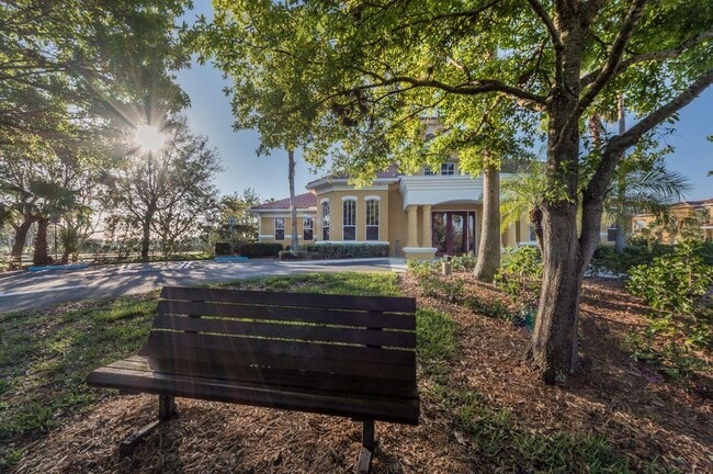 Building Photo - 5080 Fairways Cir