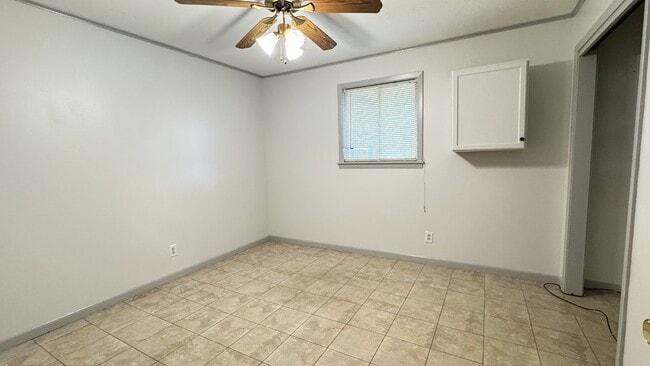 Building Photo - 207 Gulpha Dr