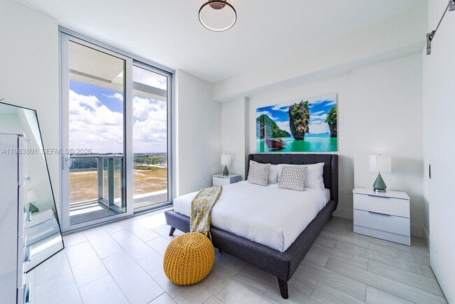 Building Photo - 2000 Metropica Wy