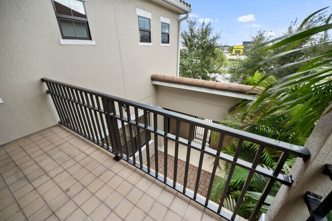 Building Photo - 3 BIG BEDROOMS, 3 FULL BATH MODERN HOME FOR RENT IN ARRIVAS VILLAGE!