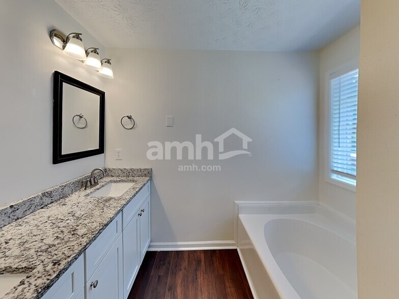 Building Photo - 1307 Bramlett Forest Ct SE