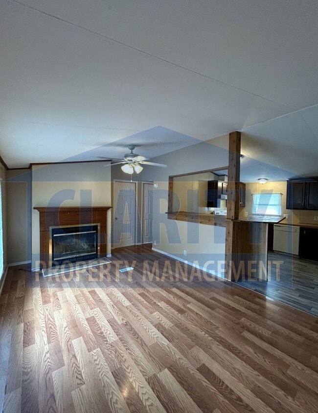 Building Photo - Charming 3-Bedroom with Large Yard