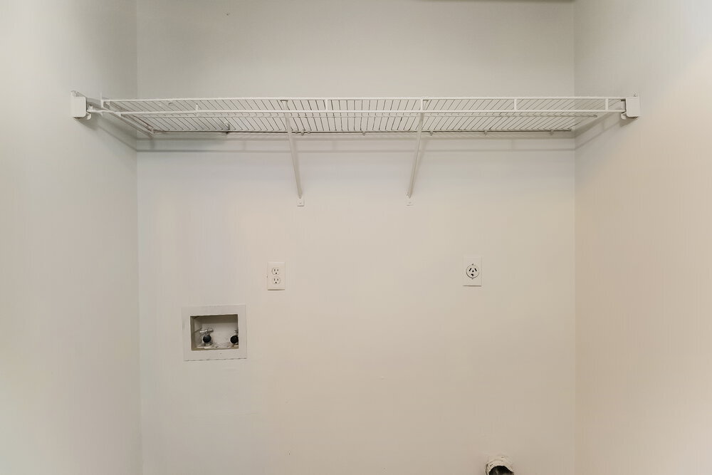 Building Photo - 12102 Kempshott Ct