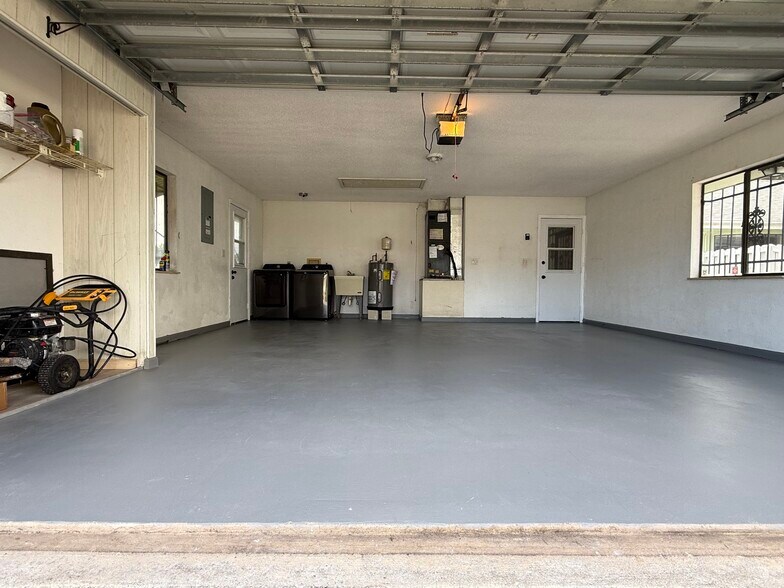 Building Photo - 84 Lake Fairgreen Cir
