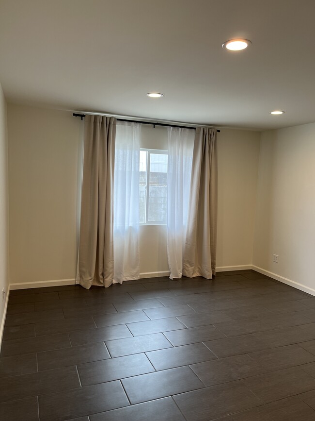 Building Photo - 6463 Estrella Ave