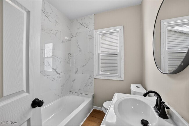 Building Photo - 4977 E 90th St