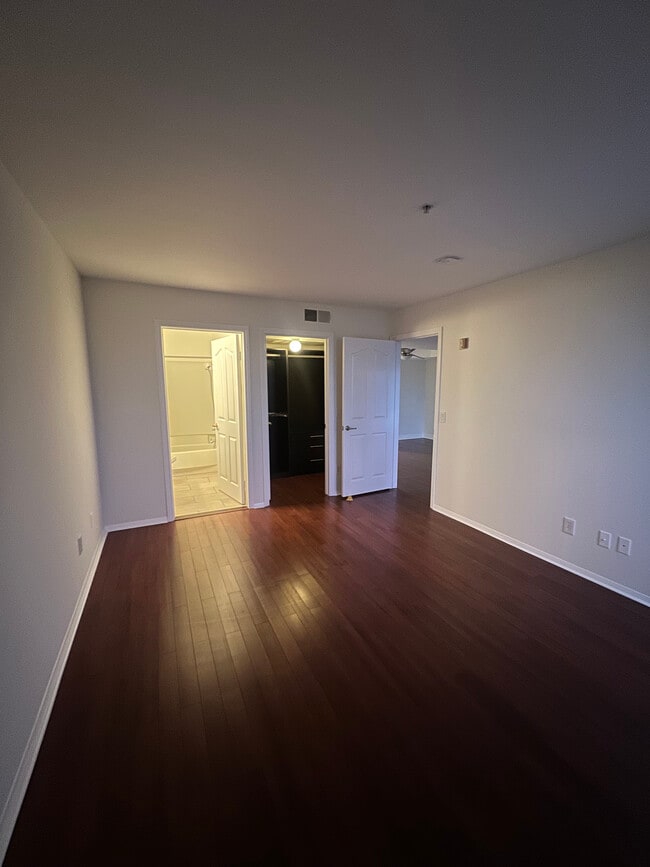 Building Photo - 4755 Templeton St