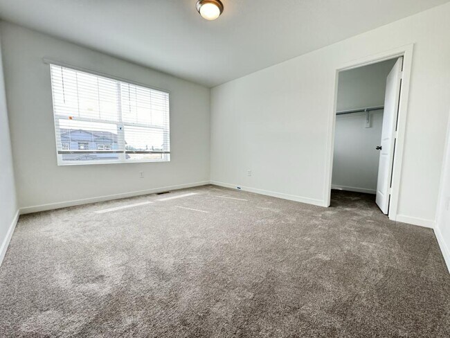 Building Photo - 4322 Fellows Dr