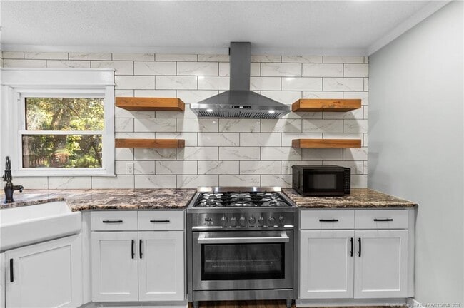 Building Photo - 505 Cross St