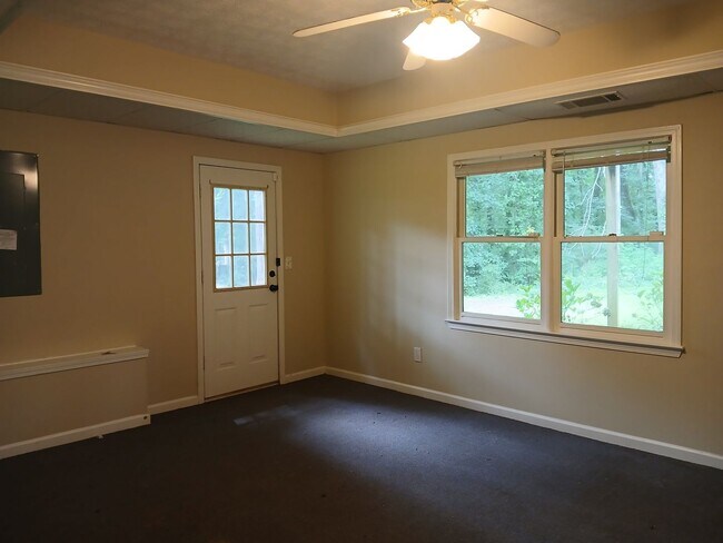 Building Photo - 4761 Habersham Way SE