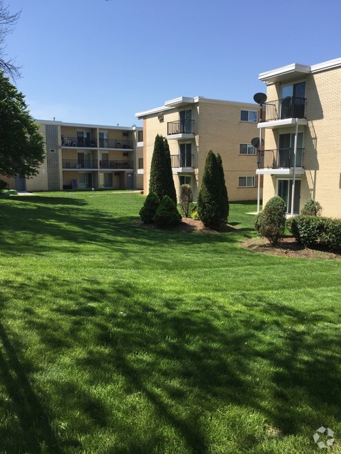 Building Photo - Meadow View Apartments