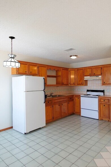 Primary Photo - 3401 N Inspiration Rd