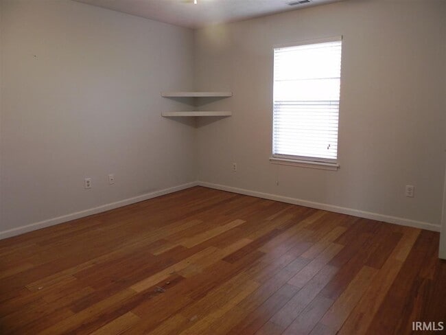 Building Photo - 340 Plantation Way