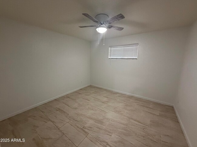 Building Photo - 625 E Broadway Rd