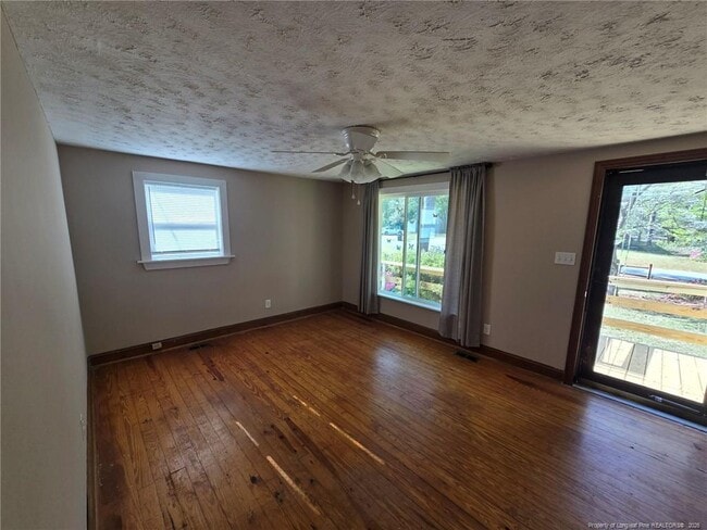 Building Photo - 219 E Clinton St