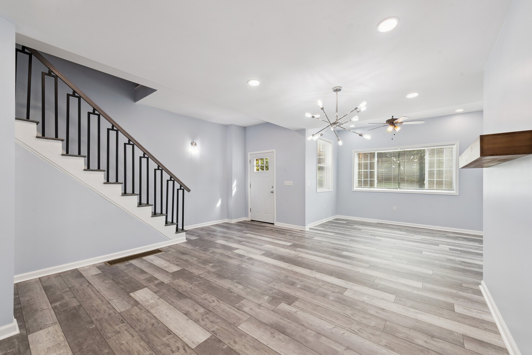 Building Photo - 305 N Graham St