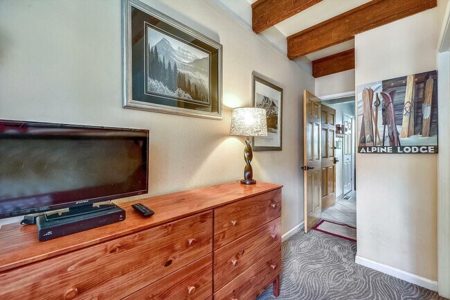 Building Photo - Tahoe City, Dollar Hill Ski Lease with Loft