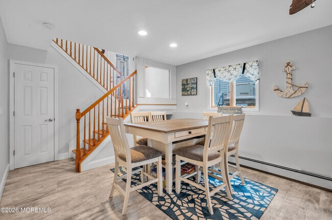 Building Photo - 15 Seville Dr