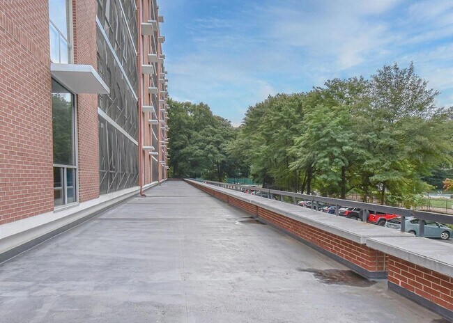Building Photo - 130 26th St NW