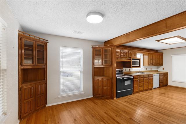 Building Photo - 2100 S Westmoreland Rd