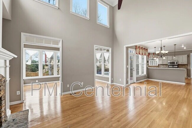 Building Photo - 120 Creekside Park Dr