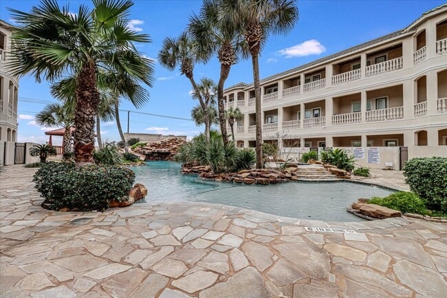 Building Photo - 14910 Leeward Dr