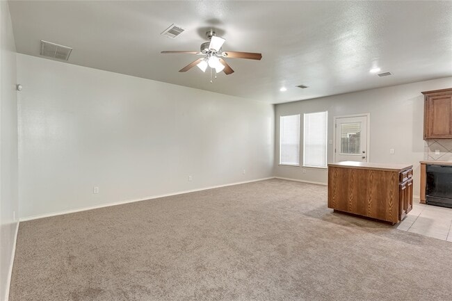 Building Photo - 706 Woodport Ln