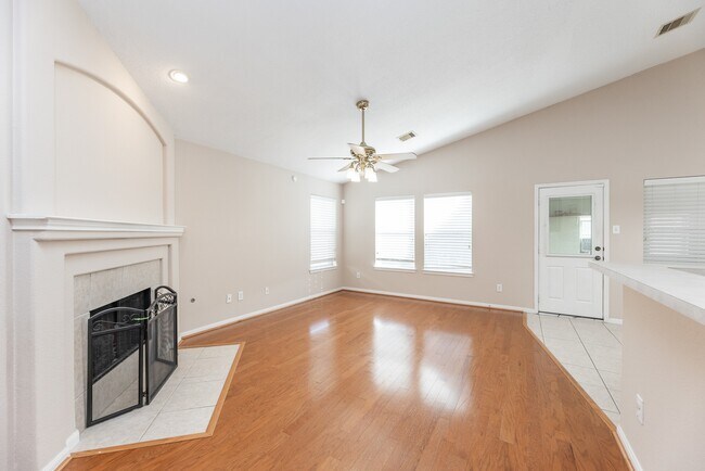 Building Photo - 25219 Spring Iris Ln