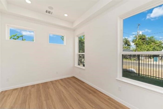 Building Photo - 4710 Mallow St