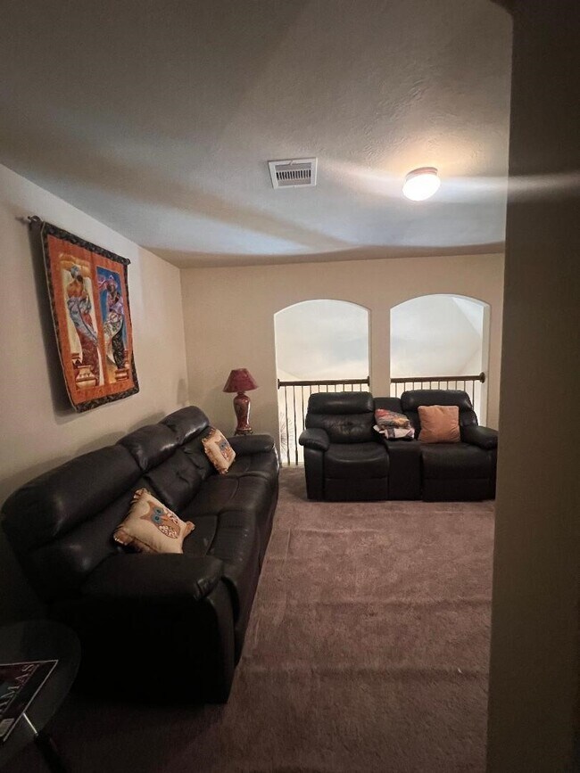 Building Photo - 3419 Selene Dr