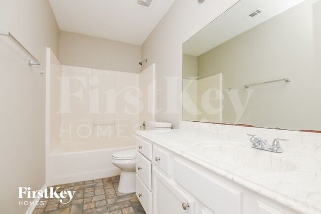 Building Photo - 5913 Bridal Trail