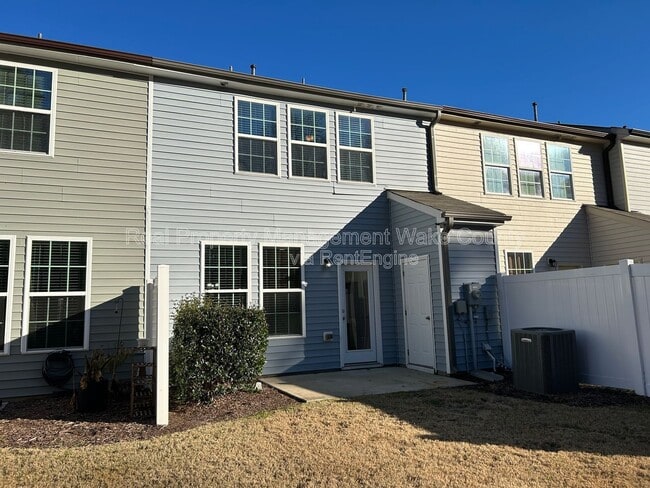 Building Photo - 156 Polaris Ave