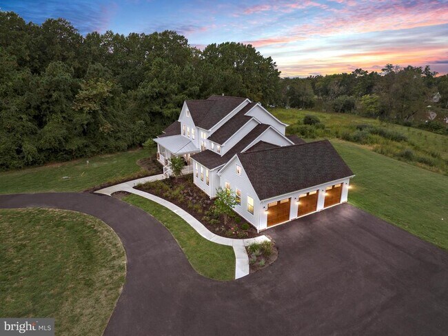 Building Photo - 28838 Jennings Rd
