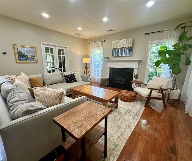 Building Photo - 1224 Crescentwood Ln