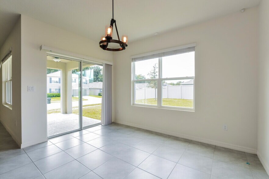 Building Photo - 3700 Holly Grove Ln