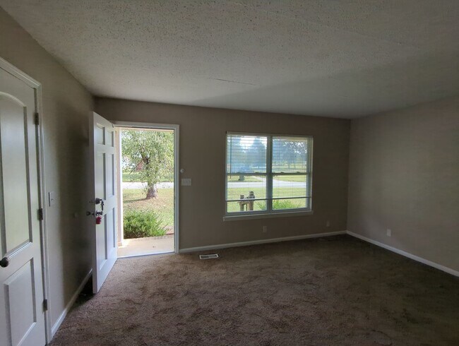 Building Photo - Hixson Duplex
