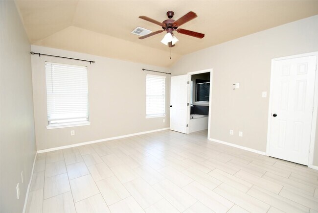 Building Photo - 5910 Sugar Field Ln