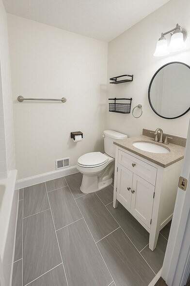 Building Photo - 104 Chambord Ct