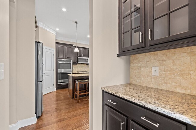 Building Photo - 4 Bedroom Home with Finished Flex Space Ab...