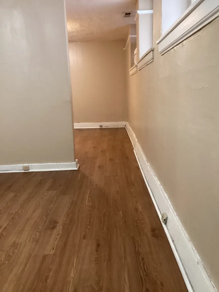 Building Photo - 4423 S Indiana Ave