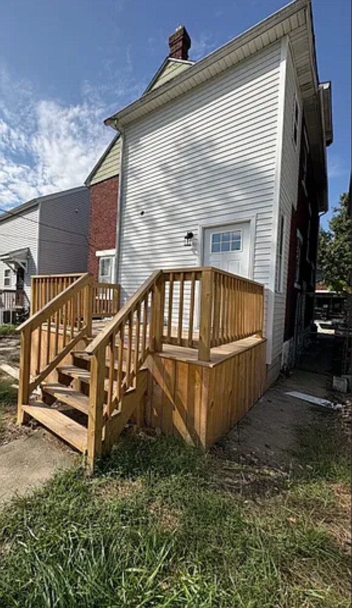 Building Photo - 944 S Ohio Ave