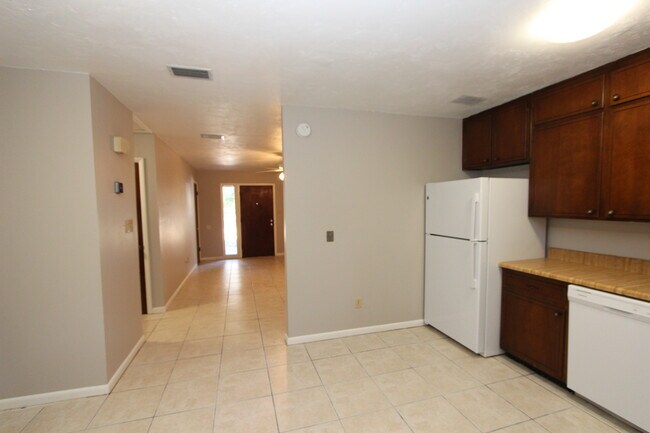 Building Photo - 1530 Pullen Rd