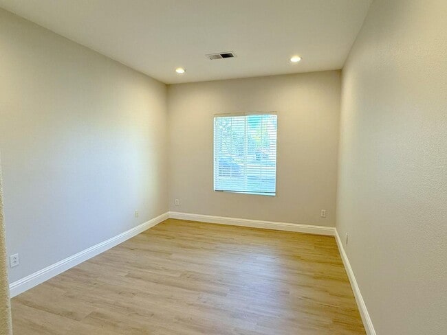 Building Photo - Beautifully Remodeled Modern Home In Wests...