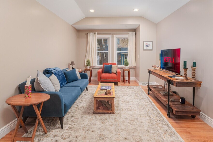 Building Photo - 17 S Franklin St