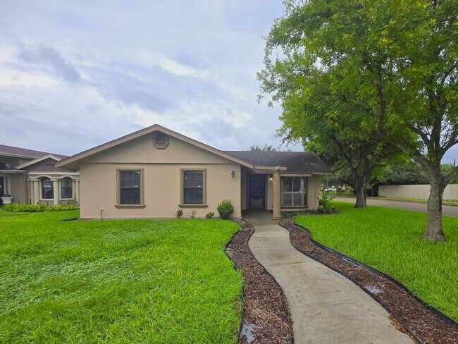 Building Photo - 126 La Silla Dr