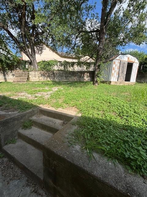 Building Photo - 2308 Hanna Ave