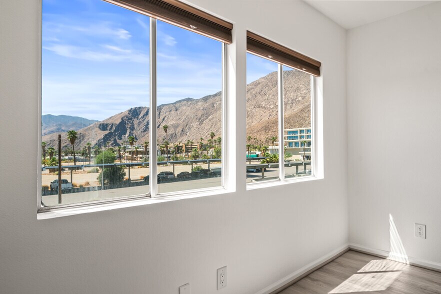 Building Photo - 277 E Alejo Rd
