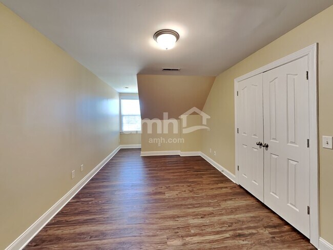 Building Photo - 636 Osborne Ln