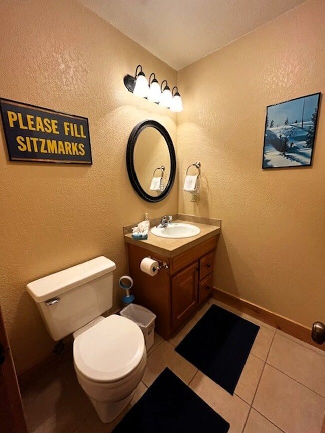Building Photo - Long Term Rental- Lagoon Townhomes 720D
