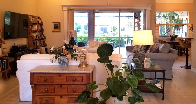 Building Photo - 5327 Solway Dr